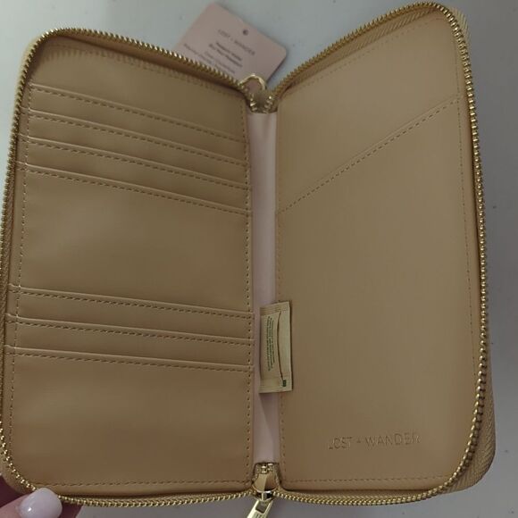 NWT Lost + Wander Camel Passport Wallet - Picture 4 of 4